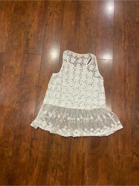 ruby & bloom White Lace Overlay Peplum Camisole